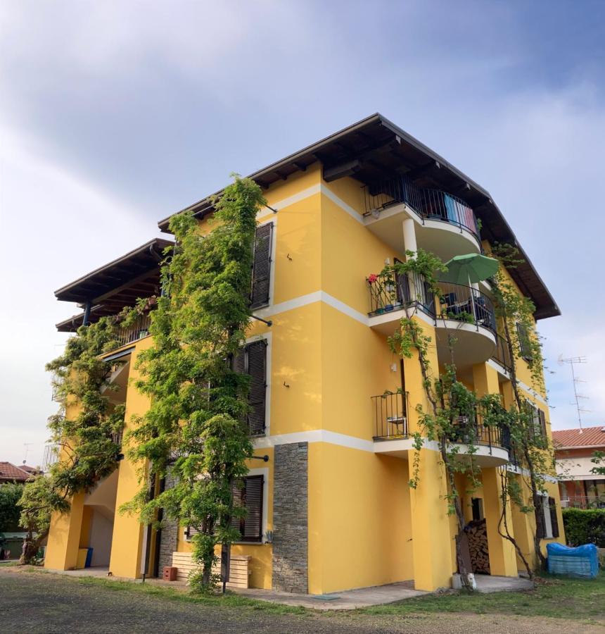 Draisina Bike Apartments Due Oleggio Castello Exterior foto